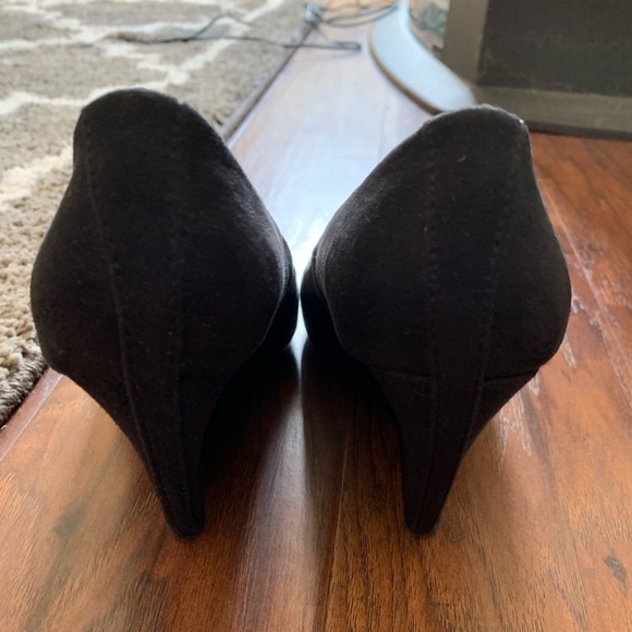 Black Suede heels from EXPRESS - Picture 3 of 4